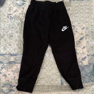 Nike Kids black matching sweatsuit with zip up hoodie. Embroidered not iron on